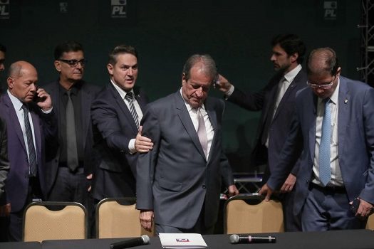 Partido de Bolsonaro ignora Moraes e descarta contestar votação no primeiro turno