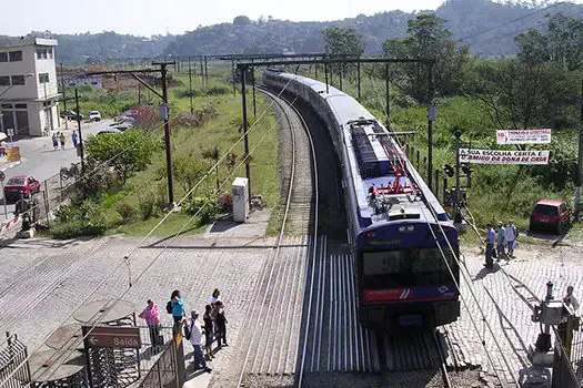 Passagem de nível na Estação Rio Grande da Serra terá interdição total neste domingo (23)