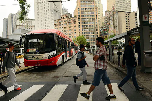 Passagens de ônibus, metrô e trens em São Paulo vão subir em janeiro_x000D_