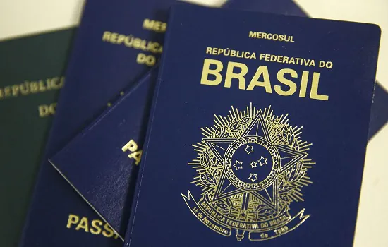 PF vai suspender emissão de novos passaportes por falta de verba