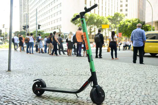 Prefeitura apreende patinetes no primeiro dia de fiscalização