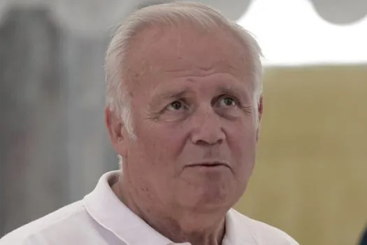 Patrick Tambay, ex-piloto da Ferrari, McLaren e Renault, morre aos 73 anos