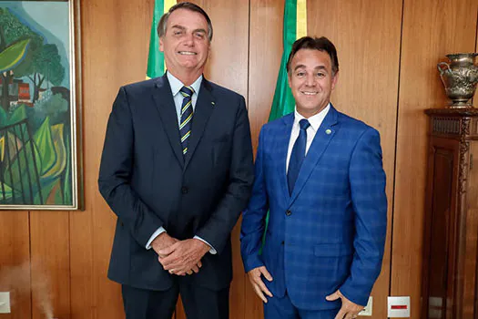 Bolsonaro recebe presidente do Patriota e promete dar resposta em 15 dias