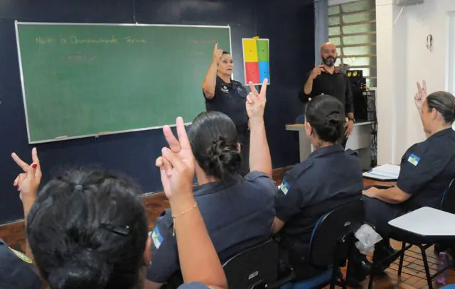 GCM de Santo André capacita equipes da Patrulha Maria da Penha