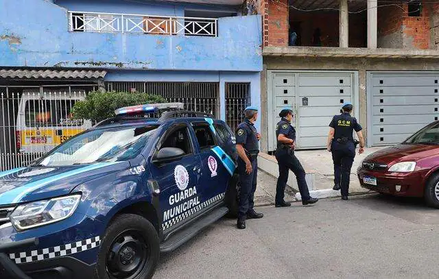 Patrulha Maria da Penha da GCM de Diadema faz palestra para estudantes da EJA