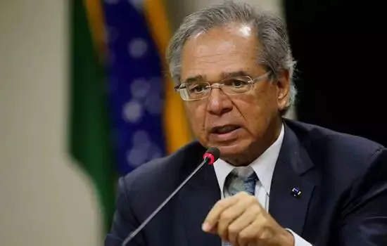 Paulo Guedes diz que país está “decolando mais uma vez”