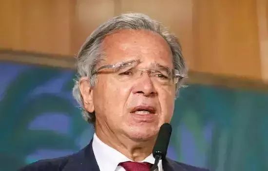 Brasil é hoje prisioneiro de uma “armadilha de crescimento zero” diz Guedes