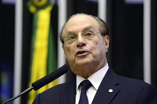 Paulo Maluf está internado com covid-19