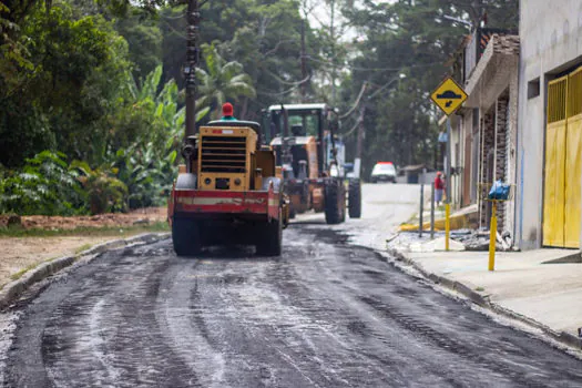 Ribeirão Pires asfalta Estrada da Matinha, no Jd. Caçula