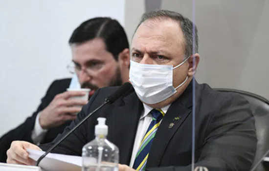 Pazuello diz que Pfizer não ficou sem resposta e clima esquenta na CPI da Covid