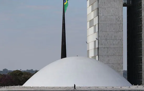 PEC da Transição é adiada por falta de consenso