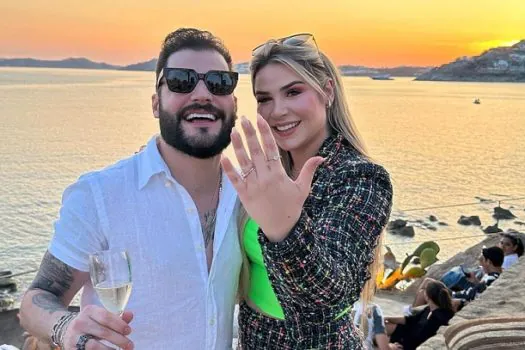 Cantor Guilherme, dupla com Benuto, pede namorada em casamento em Mykonos, Grécia