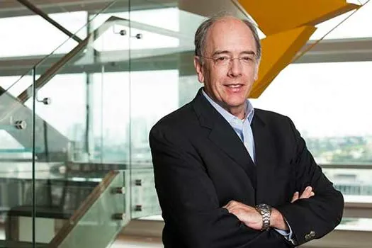 Parente promete Petrobras ‘grande’ outra vez e confirma venda de ativos