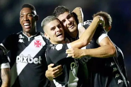 Vasco vence Botafogo por 1 a 0 e deixa Z4 do Brasileiro