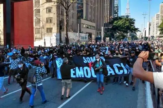 Manifestos pró-democracia ganham força e unem rivais