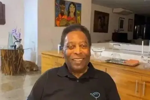 Após susto e internação, Pelé diz estar a ‘cada dia melhor’