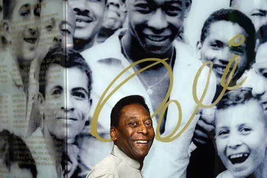 Pelé recebe alta após se recuperar de infecção urinária