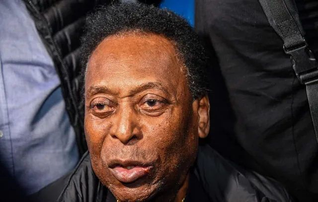 Pelé é internado para fazer exames e filha garante que ‘não há emergência’