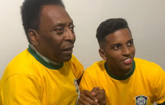 Pelé parabeniza Rodrygo por levar Real à final: “Vai nos trazer muitas alegrias”