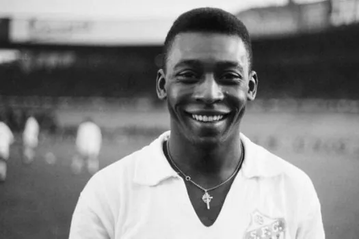 Pelé será homenageado pela CBF na rodada de abertura do Brasileirão e da Série B