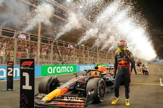 Perez vence GP da Arábia Saudita