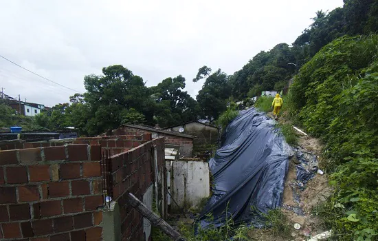 Onze pessoas continuam desaparecidas em Pernambuco