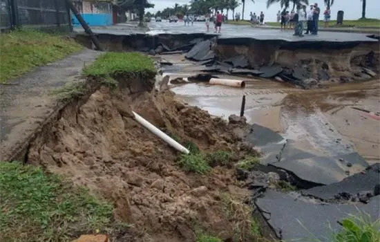 Temporal deixa desabrigados e destrói malha viária em Peruíbe