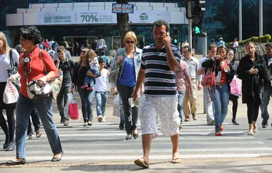 Famílias gastam mais com habitação