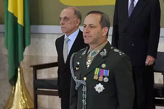 General diz que não autorizou uso de imagem em vídeo divulgado por Bolsonaro