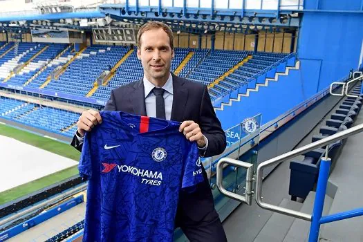 Ídolo Petr Cech deixa cargo de diretor técnico do Chelsea: “Um privilégio grande”