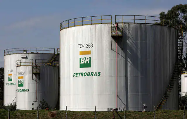 Petrobras reduz exportações de petróleo à China e reforça vendas à Europa