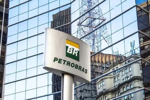 Petrobras recebe US$ 1,635 bi de venda de fatia no Campo de Albacora Leste