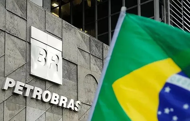 Transição e comando da Petrobras acertaram troca de informações em 1ª reunião