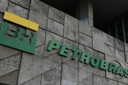 Petrobras produz 2,7 milhões de barris de petróleo no 3º trimestre