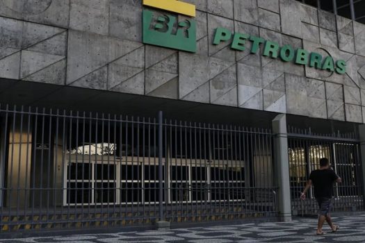 Guerra no Oriente Médio pode aumentar preço do diesel, diz Petrobras