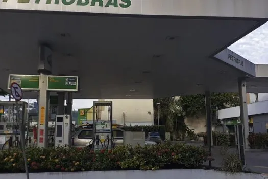 Petrobras anuncia redução de R$ 0,40 no preço do diesel