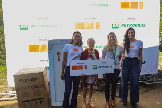 Petrobras faz última entrega de doações para vítimas de chuvas no Litoral de São Paulo