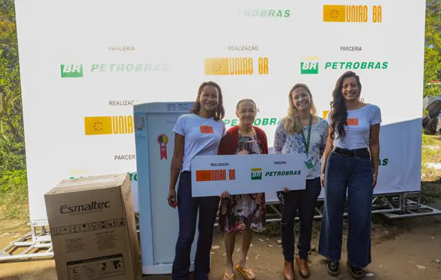 Petrobras faz última entrega de doações para vítimas de chuvas no Litoral de São Paulo