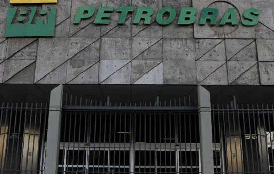 Petrobras atinge lucro líquido de R$ 54