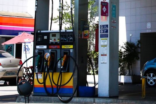 Petrobras anuncia redução de 4,66% para o preço da gasolina