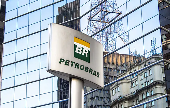 Lava Jato faz buscas na sede da Petrobras e mira fraudes em operações de câmbio