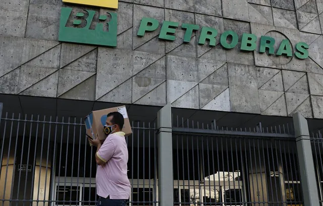 Petrobras bate recorde de utilização de refinarias