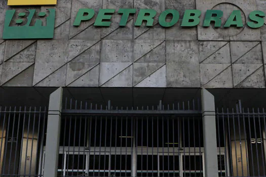 Petrobras assina contrato com operadoras de compra e venda de gás