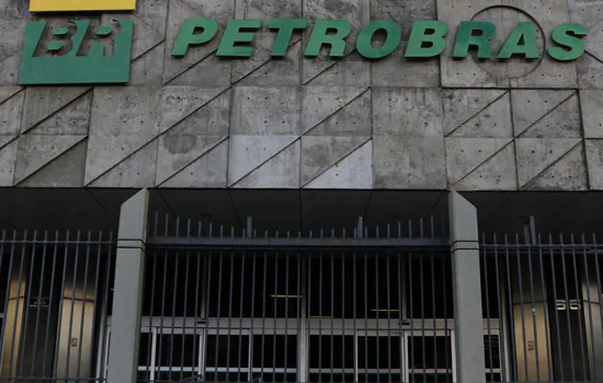 Petrobras assina contrato com operadoras de compra e venda de gás