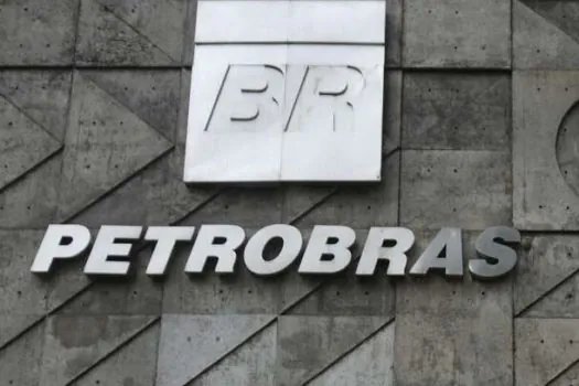 Petrobras conclui venda de dois campos de petróleo na Bacia do ES