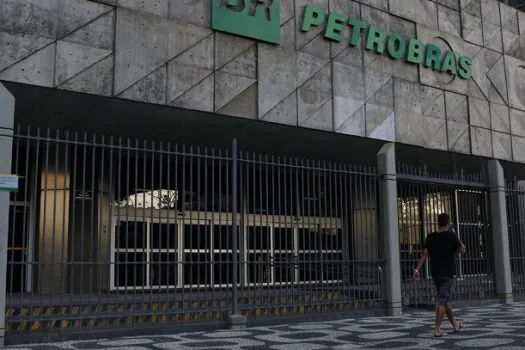 Petrobras reduz preço do diesel para as distribuidoras