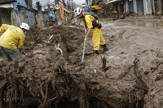 EUA ajudarão, com R$ 520 mil, famílias atingidas por chuva em Petrópolis