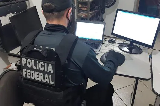 PF prende importador que usava Correios para trazer armas