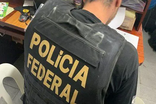 Polícia Federal (PF) cumpre mandados no RJ