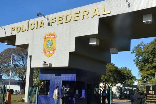 PF apreende grande quantidade de maconha e armas no Paraná